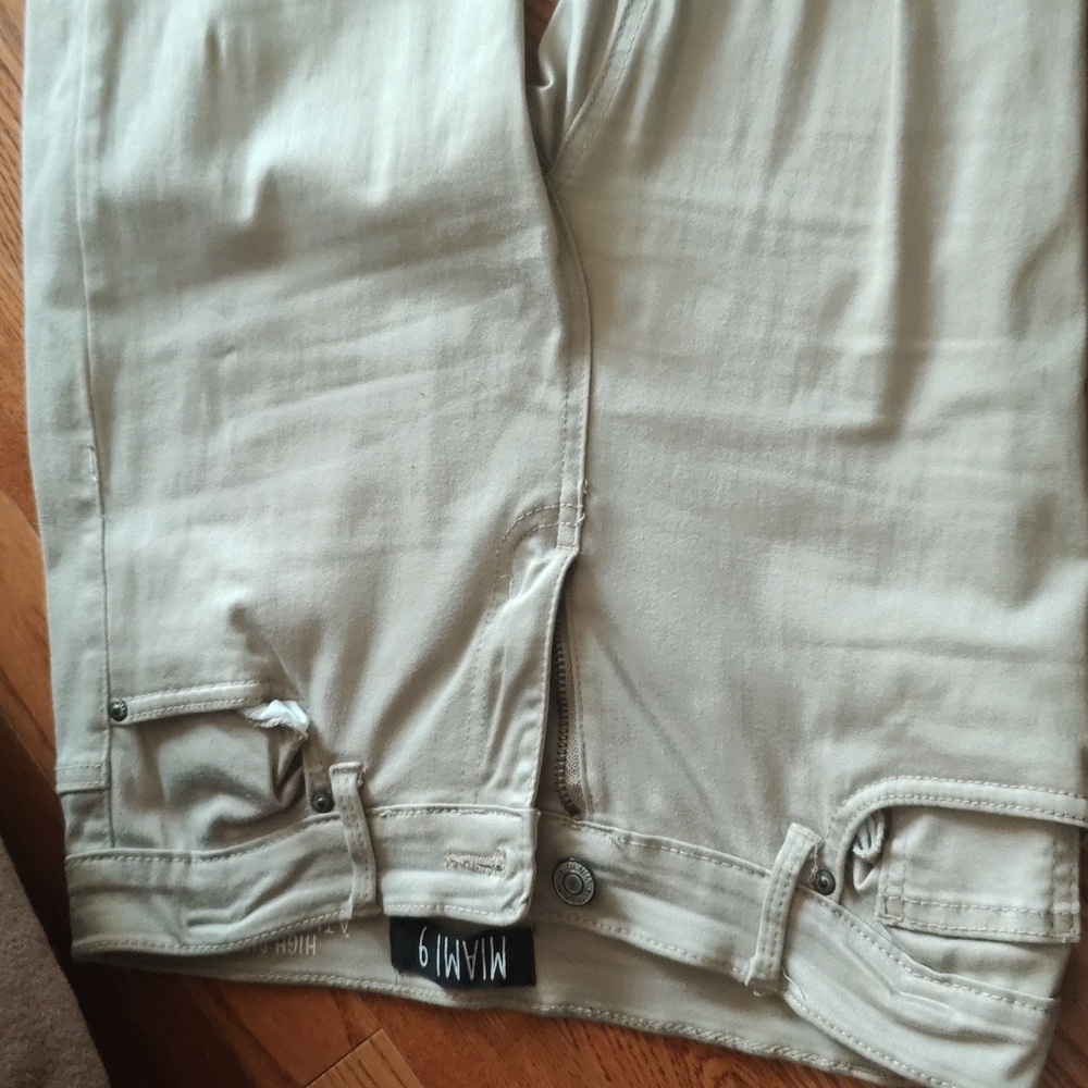 Beige jeans